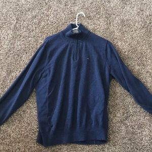 tommy hilfiger pull over sweater